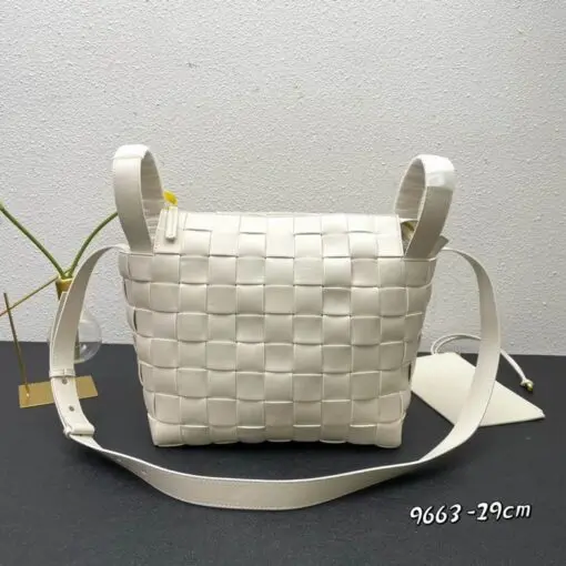 Bottega Veneta Arco Tote White 2026 | Drip Kickz Bottega Veneta Arco Tote Bag White Intrecciato