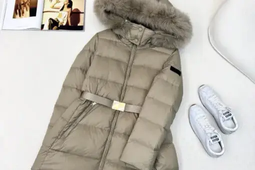 Burberry Long Sleeve Winter Jacket Beige