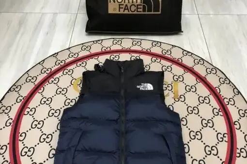 The North Face 1996 Retro Nuptse Jacket Navy Blue/Black