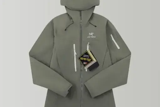 ARCTERYX Windbreaker Green GORE-TEX front view