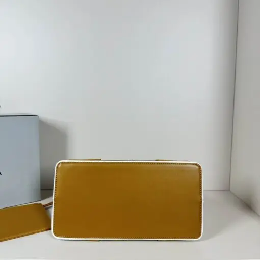 Balenciaga Handbag Large White & Gold 2026 | Drip Kickz Balenciaga Handbag Large White & Gold - Image 3