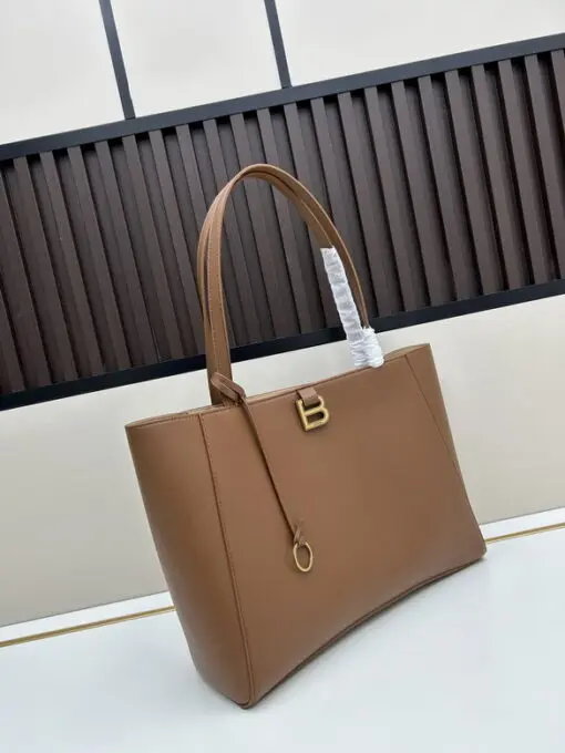 Balenciaga Hampton Carry Brown 2026 | Drip Kickz Balenciaga Hampton Carry Brown - Image 2