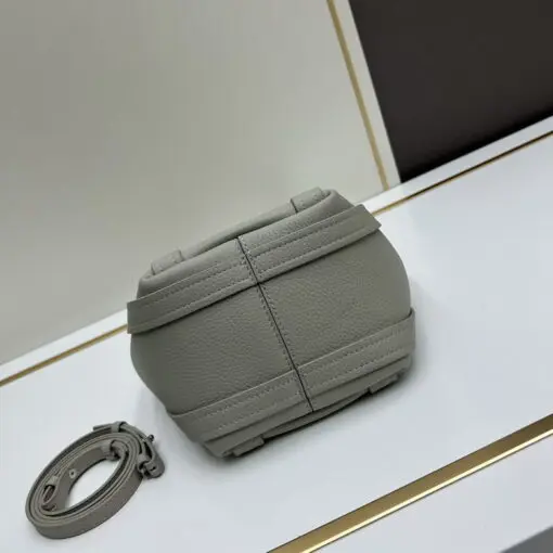 Balenciaga Everyday Tote Bag Gray 2026 | Drip Kickz Balenciaga Everyday Tote Bag Gray - Image 3
