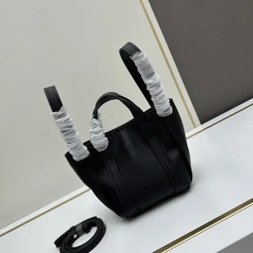 Balenciaga Everyday Tote Bag Black 2026 | Drip Kickz Balenciaga Everyday Tote Bag Black - Image 2