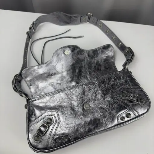 Balenciaga Le Cagole Bag Silver 2026 | Drip Kickz Balenciaga Le Cagole Bag Silver - Image 3