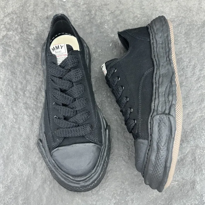 Maison Mihara Yasuhiro MMY Sneaker Full Black 2026 | Drip Kickz Maison Mihara Yasuhiro MMY Sneaker Full Black - Image 2