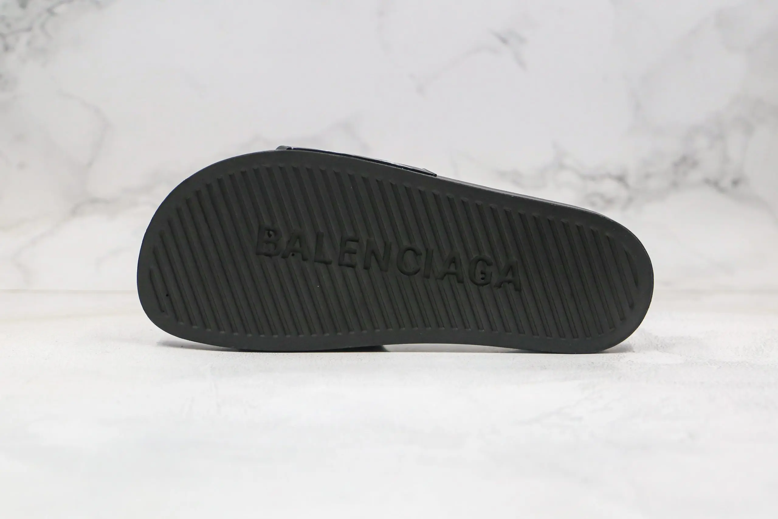 Balenciaga Slippers Black Rubber 2026 | Drip Kickz Balenciaga Slippers Black Rubber - Image 4