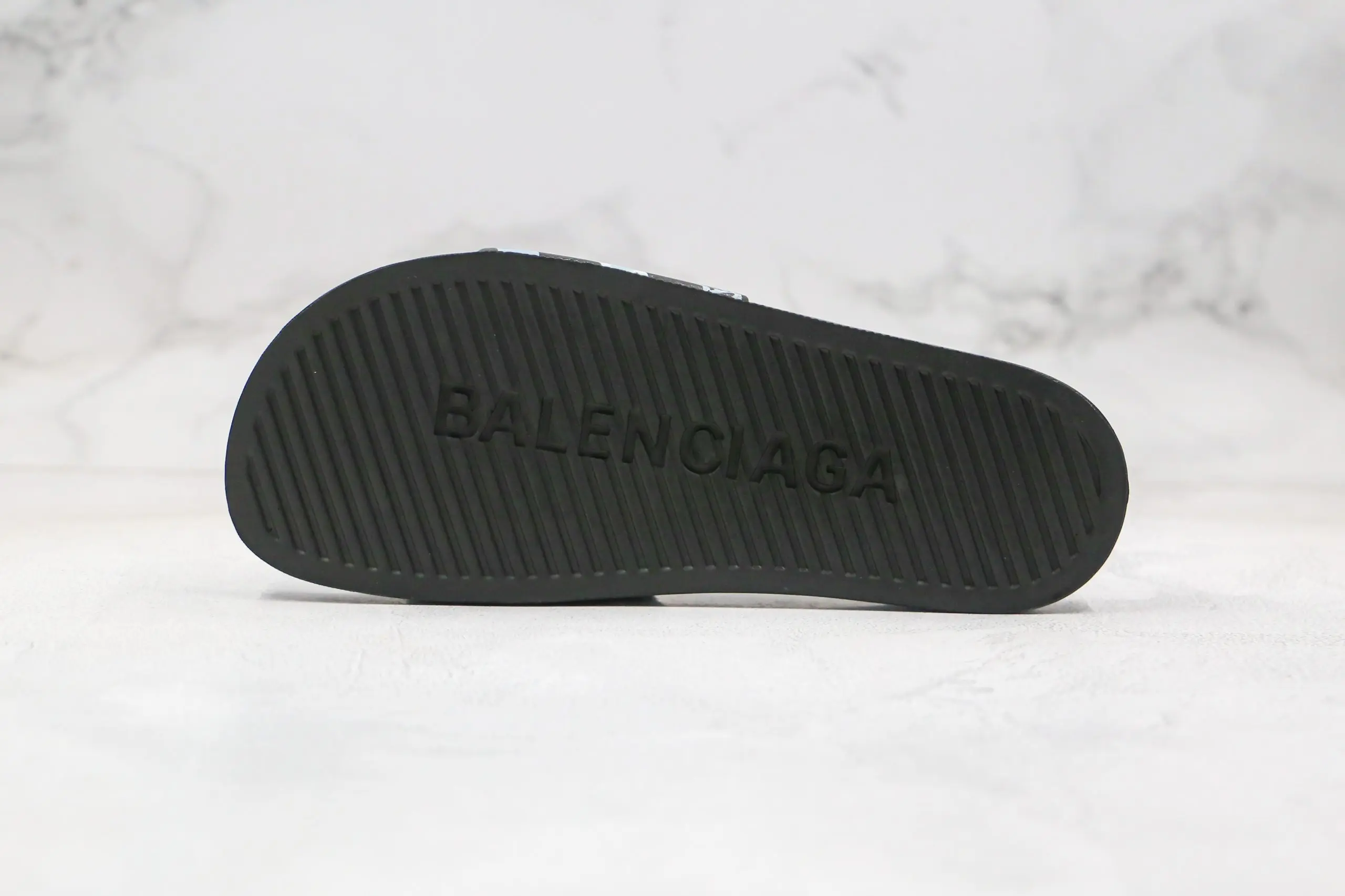 Balenciaga Slippers Silver Black White 2026 | Drip Kickz Balenciaga Slippers Silver Black White - Image 4