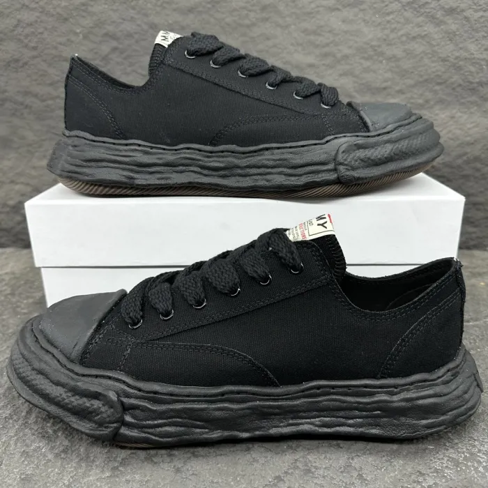 Maison Mihara Yasuhiro MMY Sneaker Full Black 2026 | Drip Kickz Maison Mihara Yasuhiro MMY Sneaker Full Black - Image 4