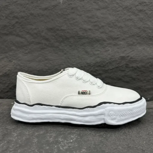 Maison Mihara Yasuhiro MMY Sneaker White Black Border 2026 | Drip Kickz Maison Mihara Yasuhiro MMY Sneaker White Black Border