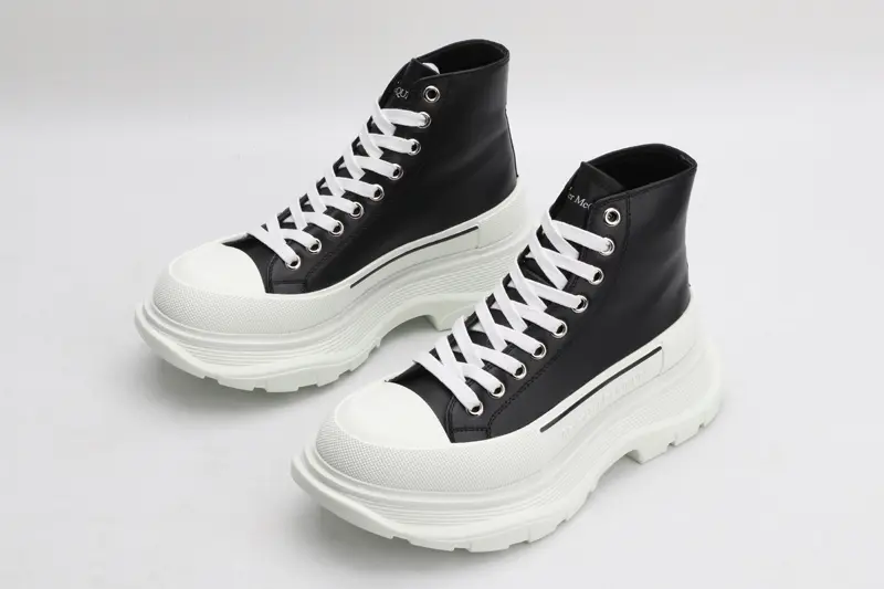 Alexander McQueen Black With White Background 2026 | Drip Kickz Alexander McQueen Black With White Background - Image 2