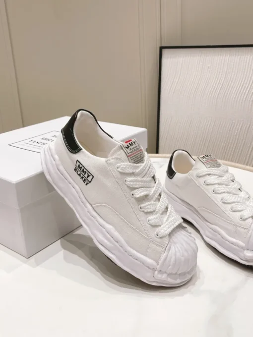 Maison Mihara Yasuhiro MMY Blakey Sneaker White 2026 | Drip Kickz Maison Mihara Yasuhiro MMY Blakey Sneaker White - Image 4