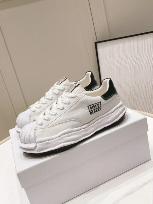 Maison Mihara Yasuhiro MMY Blakey Sneaker White 2026 | Drip Kickz Maison Mihara Yasuhiro MMY Blakey Sneaker White - Image 2