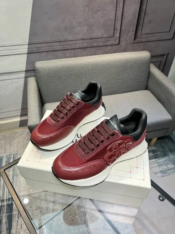 Alexander McQueen Sprint Runner Spring Red 2026 | Drip Kickz Alexander McQueen Sprint Runner Spring Red - Image 2