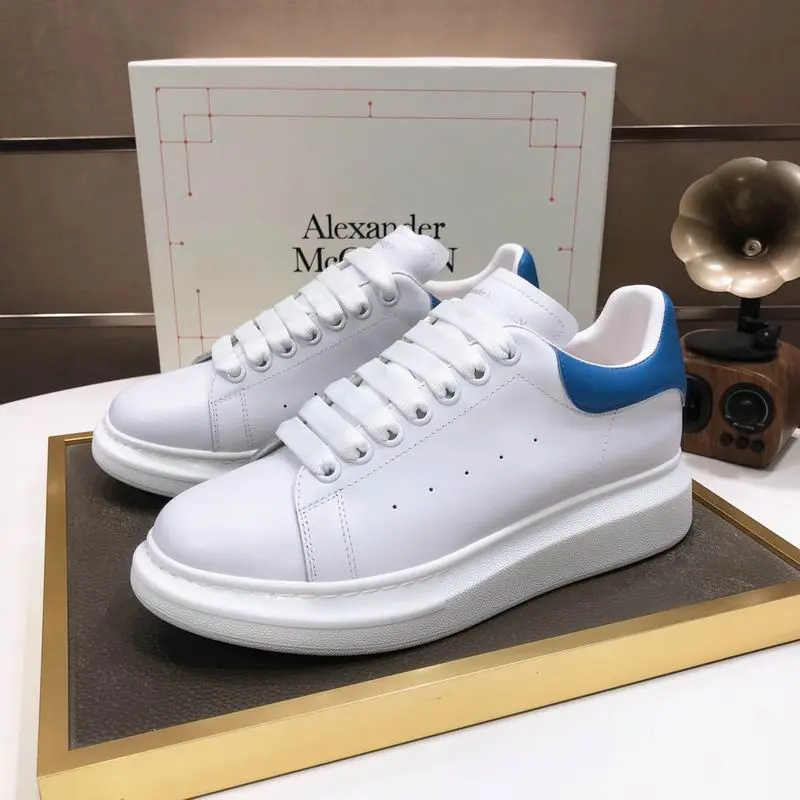Alexander McQueen Sneakers White & Blue 2026 | Drip Kickz Alexander McQueen Sneakers White & Blue - Image 3