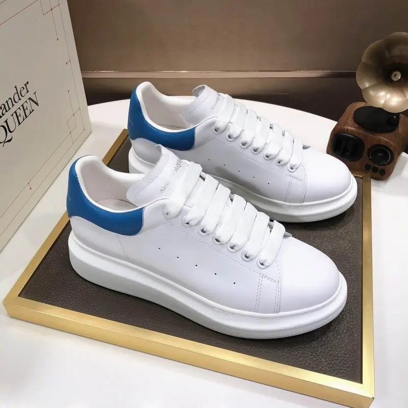 Alexander McQueen Sneakers White & Blue 2026 | Drip Kickz Alexander McQueen Sneakers White & Blue - Image 2