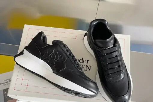 Alexander McQueen Sprint Runner Black White