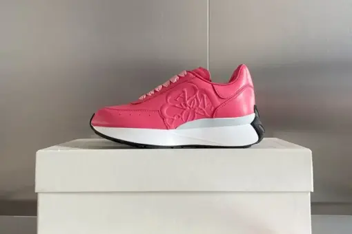 Alexander Mcqueen Seal Sprint Sneaker In Neon Pink