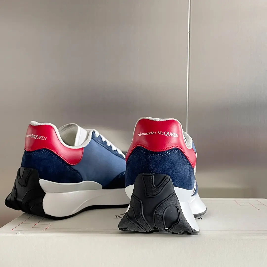 Alexander McQueen Sprint Runner Navy Red 2026 | Drip Kickz Alexander McQueen Sprint Runner Navy Red - Image 4