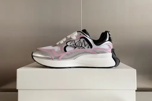 Alexander McQueen Seal Logo Low White Silver Pink