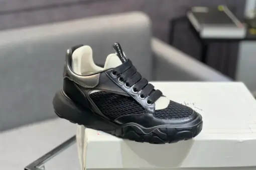 Alexander McQueen Sprint Runner Sneaker Black