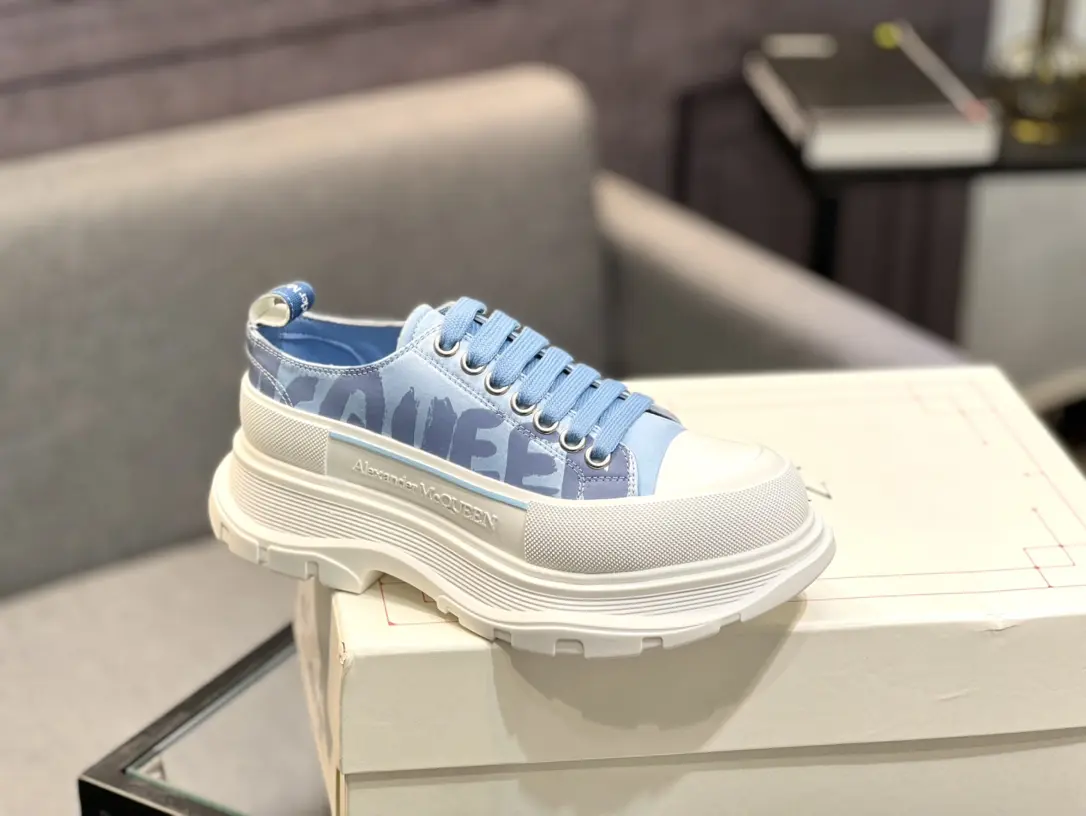 Alexander McQueen Sneaker Tread Low Blue White Graffiti 2026 | Drip Kickz Alexander McQueen Sneaker Tread Low Blue White Graffiti
