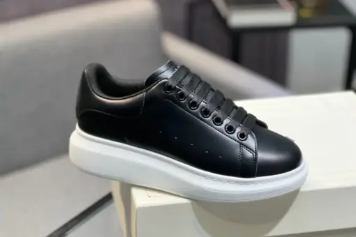 Alexander McQueen Oversized Sneakers Shiny Black