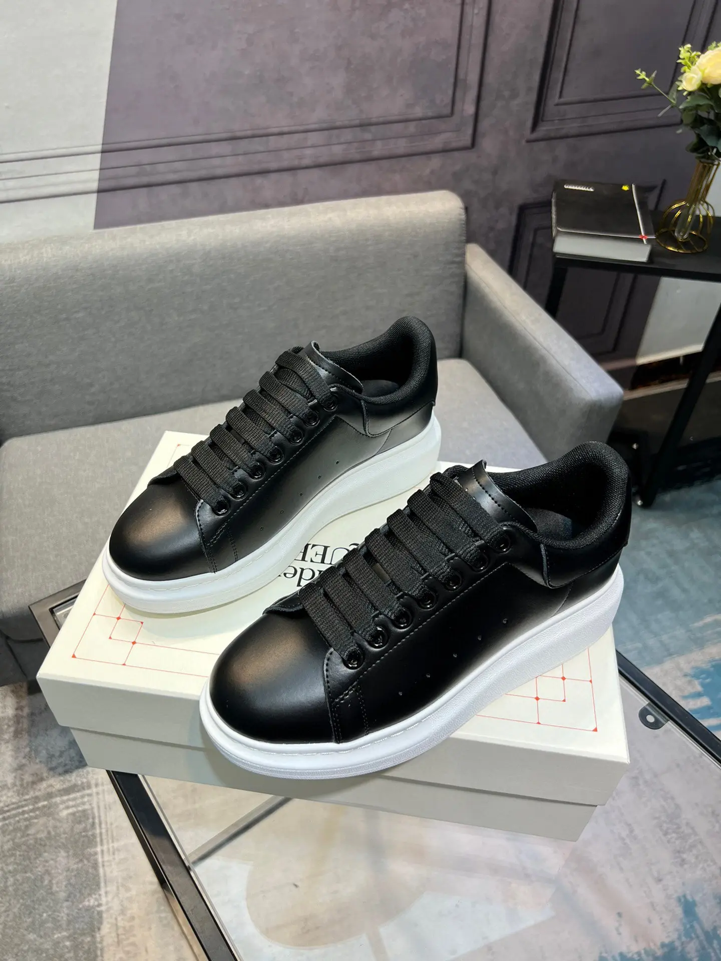 Alexander McQueen Oversized Sneakers Shiny Black 2026 | Drip Kickz Alexander McQueen Oversized Sneakers Shiny Black - Image 2
