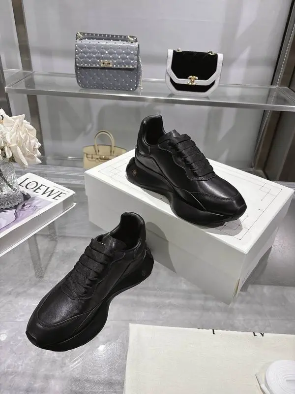 Alexander McQueen Oversized Sneakers Full Black 2026 | Drip Kickz Alexander McQueen Oversized Sneakers Full Black - Image 3