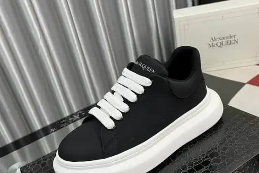 Alexander McQueen Sneakers Black & White Laces