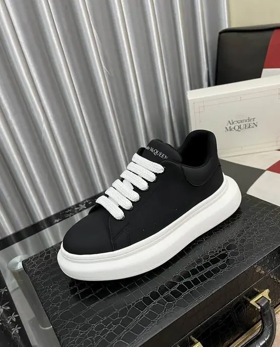 Alexander McQueen Sneakers Black & White Laces 2026 | Drip Kickz Alexander McQueen Sneakers Black & White Laces