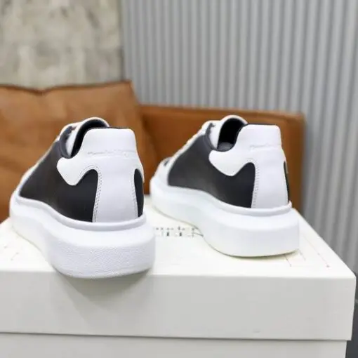 Alexander McQueen Oversized Retro Sneaker Black/White 2026 | Drip Kickz Alexander McQueen Oversized Retro Sneaker Black/White - Image 2