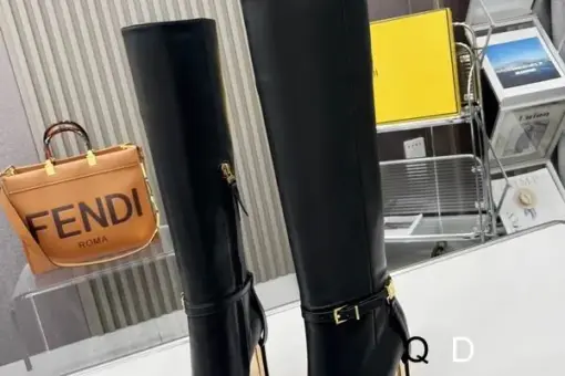 Fendi Roma Leather High-Heeled Boots Black