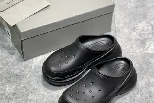 Balenciaga Slipper All Black