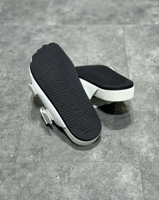 Balenciaga Slipper White 2026 | Drip Kickz Balenciaga Slipper White - Image 5