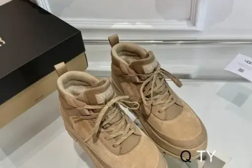 UGG The Lug Chukka Boots Brown