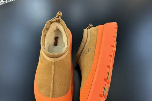 UGG Suede Slip-Ons Sneaker Orange/Beige