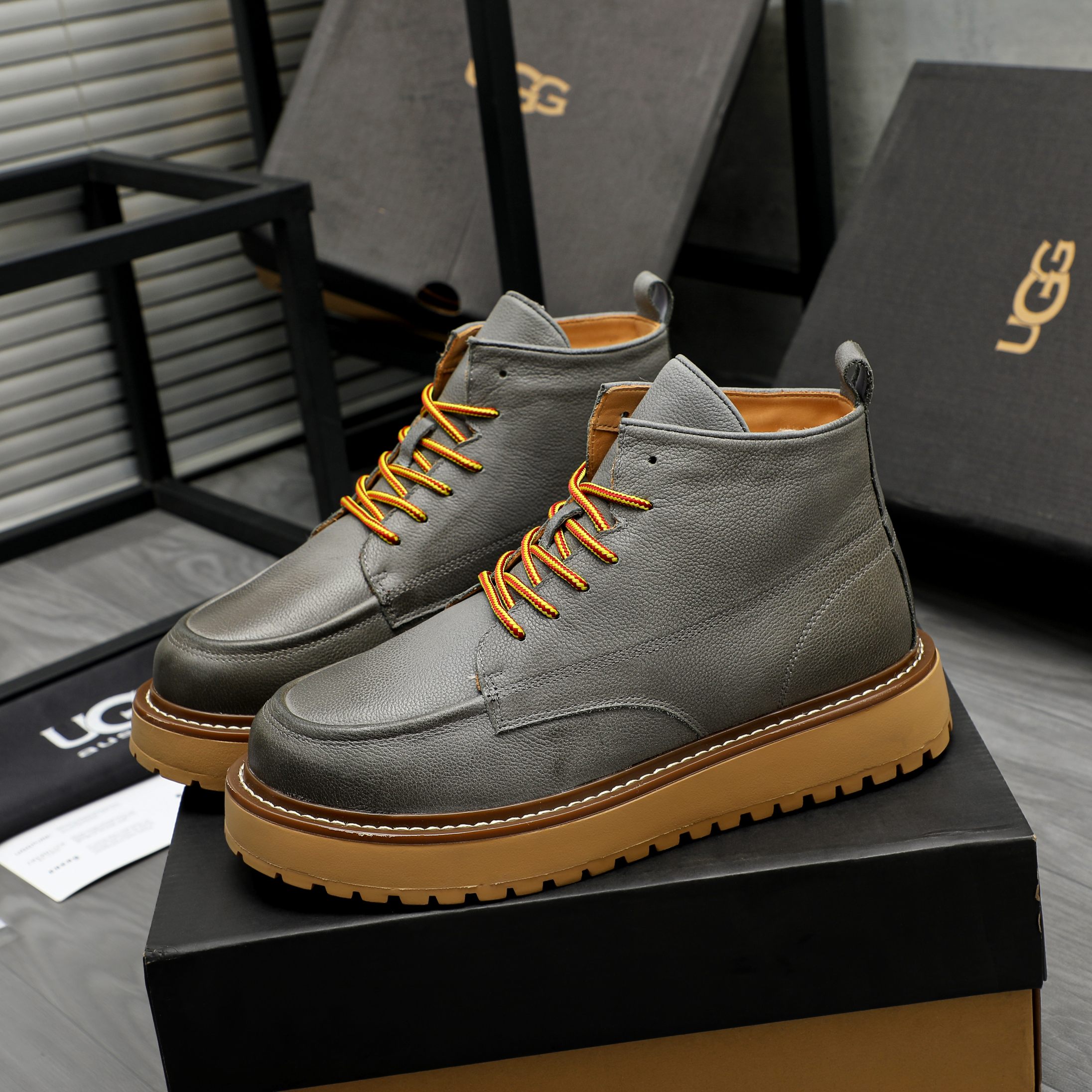 UGG Autumn Martin Boots Grey 2026 | Drip Kickz UGG Autumn Martin Boots Grey - Image 3