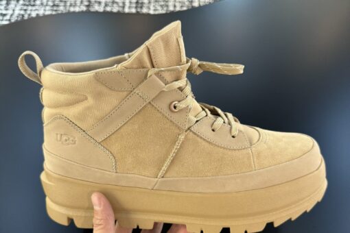 UGG The Lug Chukka Boots Beige