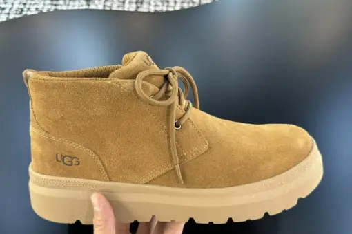 UGG Burleigh Chukka Boots Beige