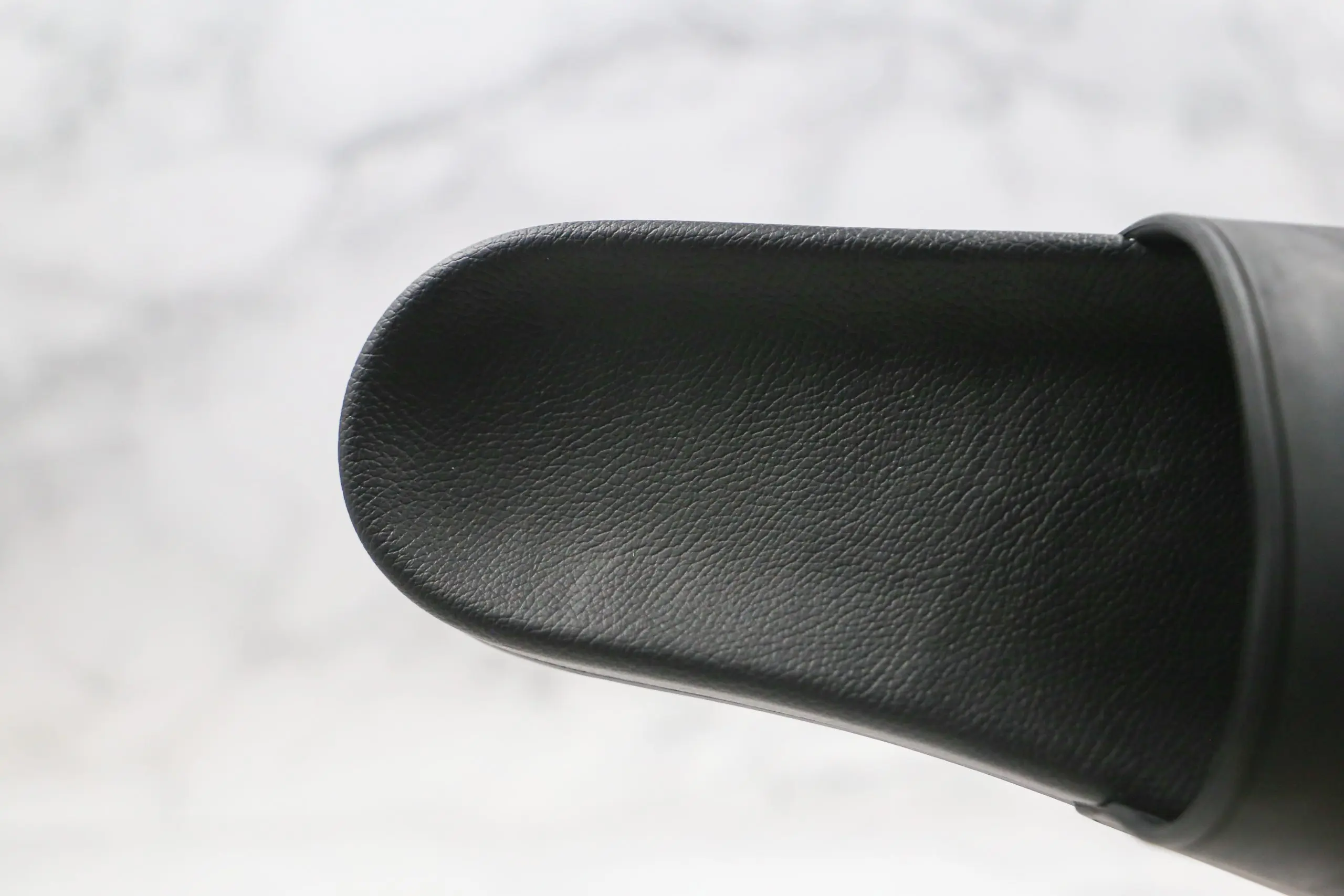 Balenciaga Slippers All Black 2026 | Drip Kickz Balenciaga Slippers All Black - Image 3