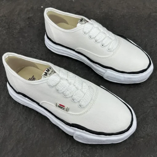 Maison Mihara Yasuhiro MMY Sneaker White Black Border 2026 | Drip Kickz Maison Mihara Yasuhiro MMY Sneaker White Black Border - Image 3