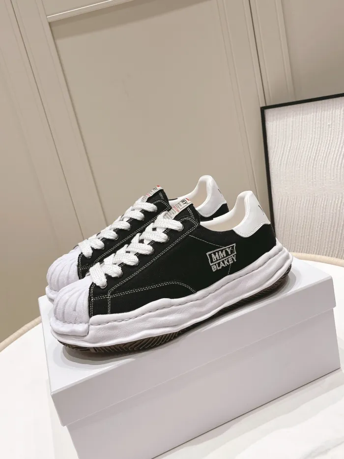 Maison Mihara Yasuhiro MMY Blakey Sneaker Core Black 2026 | Drip Kickz Maison Mihara Yasuhiro MMY Blakey Sneaker Core Black - Image 2