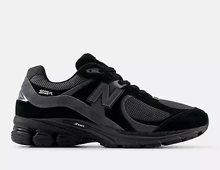 New Balance 2002R Black With Magnet