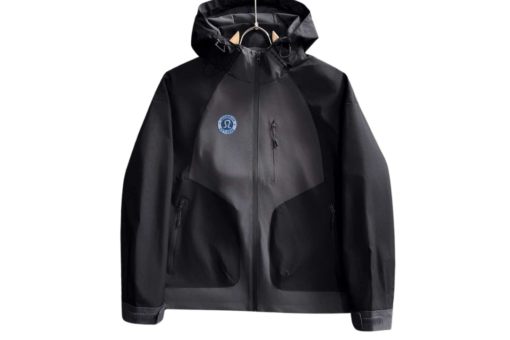 Lululemon Windbreaker Jacket With Logo Patch On The Chest Black