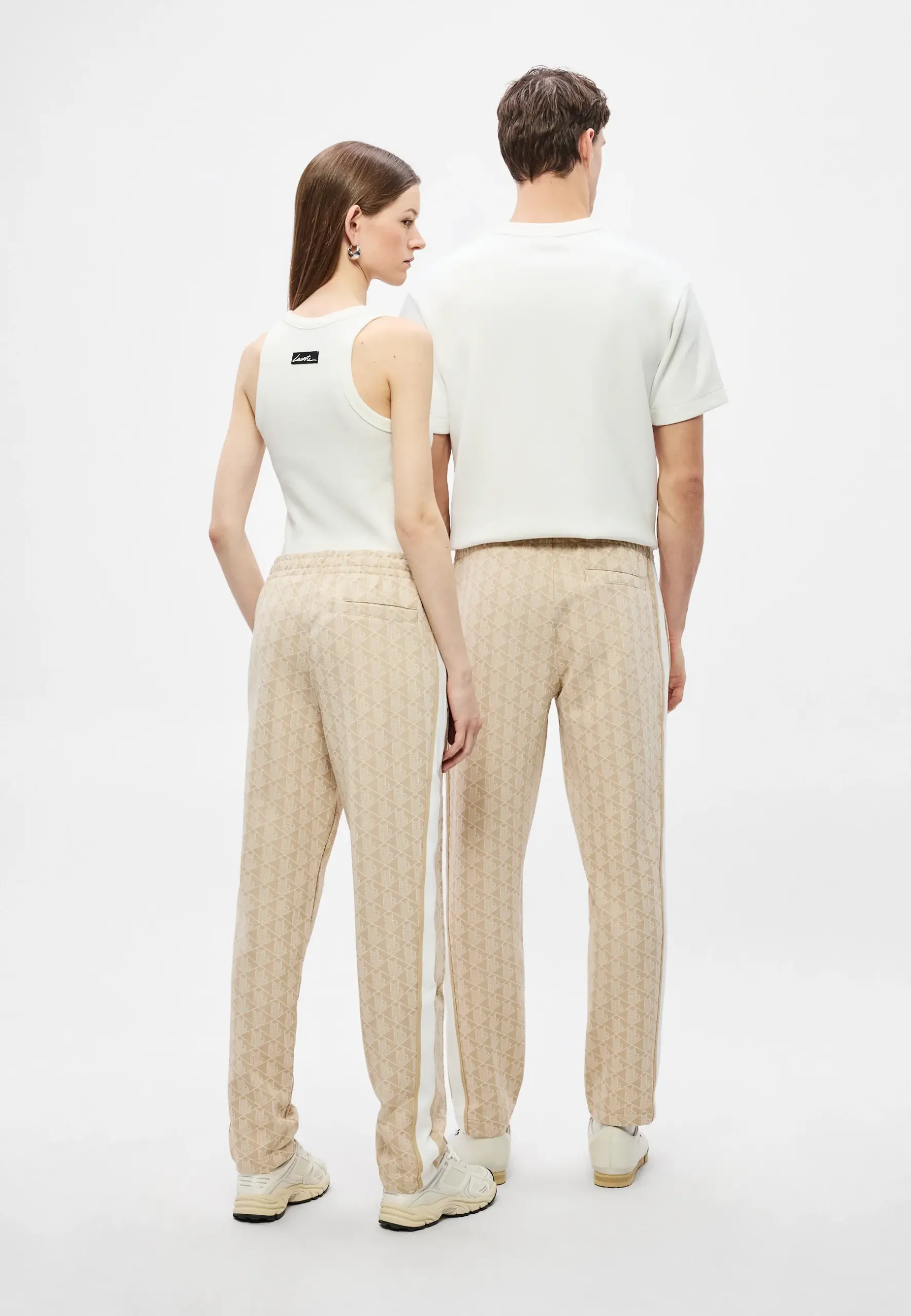 Lacoste UNISEX Sweatpants Lionne/Flour 2026 | Drip Kickz Lacoste UNISEX Sweatpants Lionne/Flour - Image 2