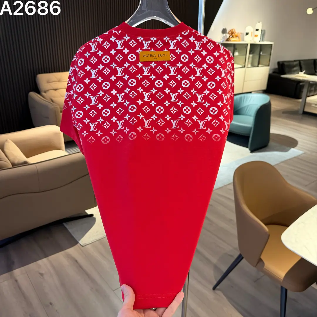 LV T-Shirt Embroidered Sweatshirt Red 2026 | Drip Kickz LV T-Shirt Embroidered Sweatshirt Red - Image 2