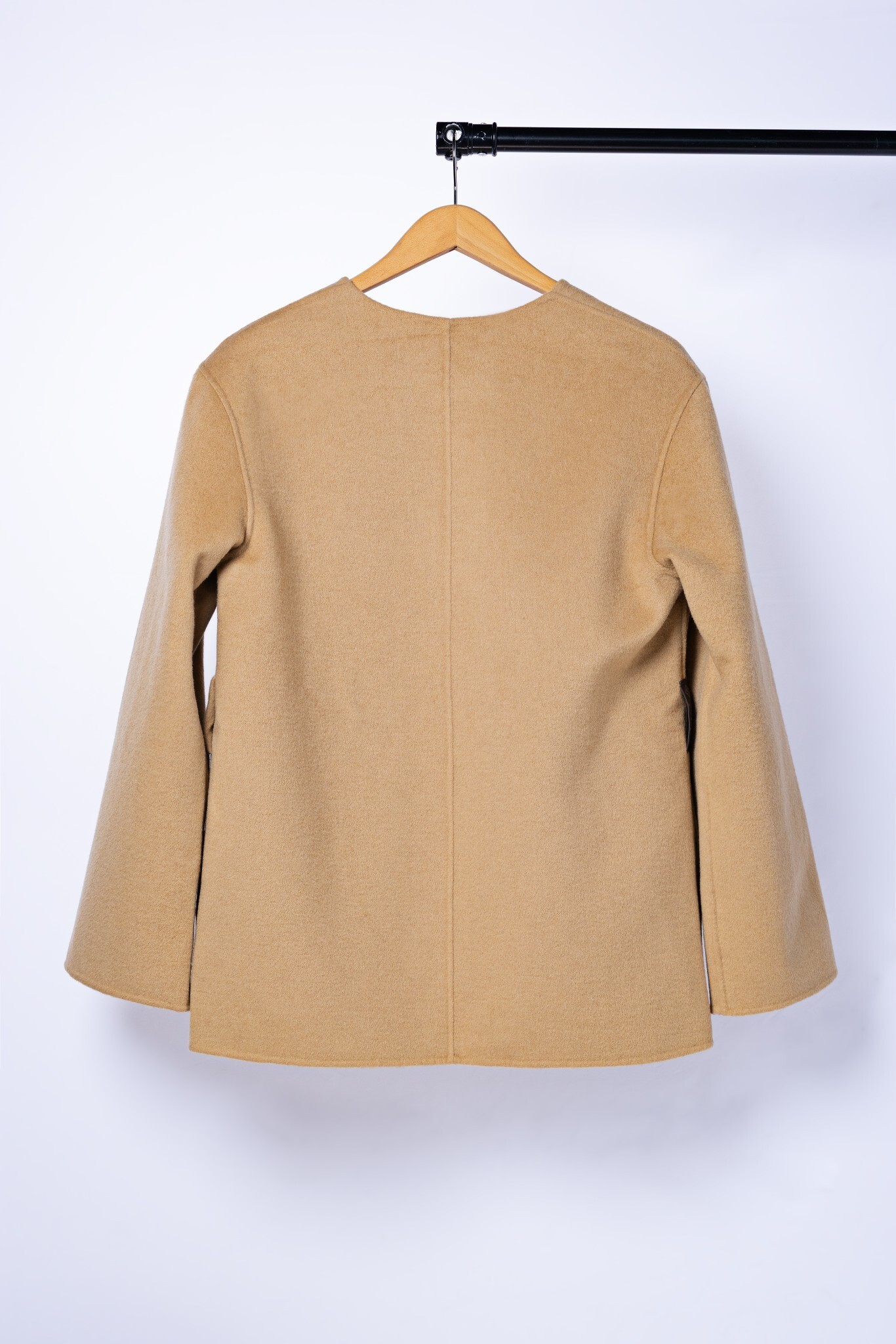 LV Jackets & Coats Beige 2026 | Drip Kickz LV Jackets & Coats Beige - Image 2