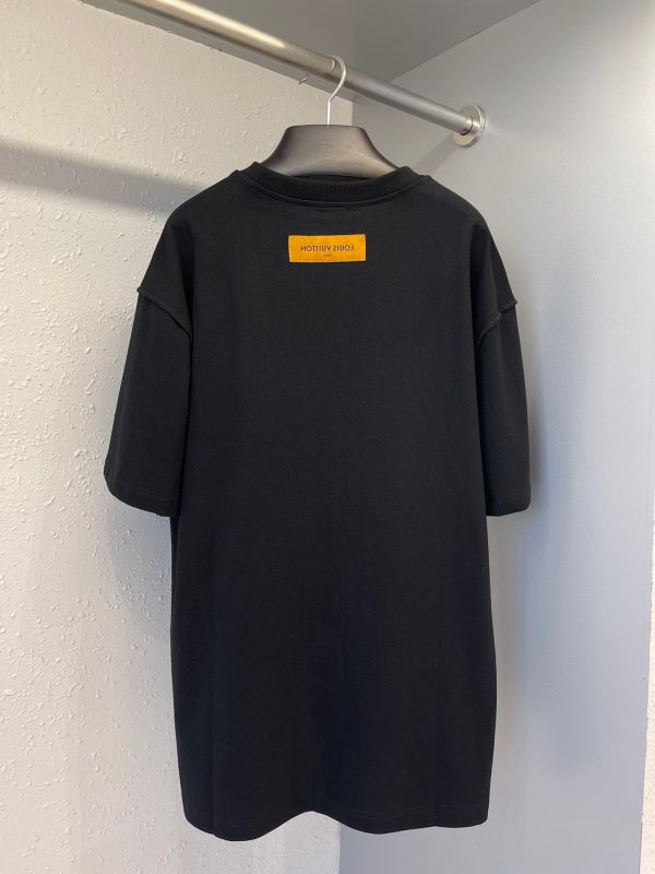 LV Logo T-Shirt Black 2026 | Drip Kickz LV Logo T-Shirt Black - Image 2