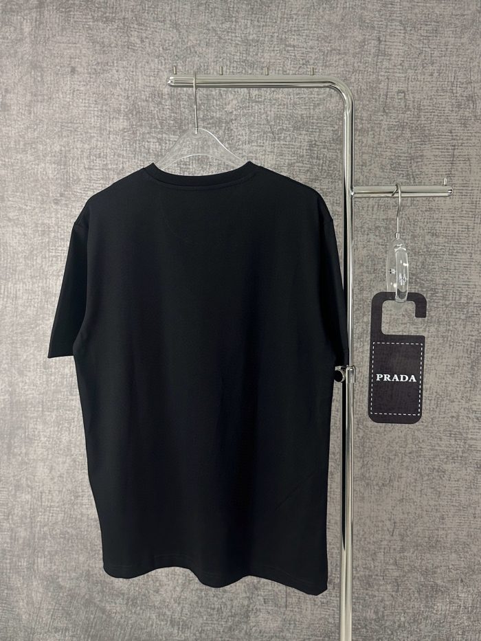 Prada logo-patch short-sleeve T-shirt black 2026 | Drip Kickz Prada logo-patch short-sleeve T-shirt black - Image 2